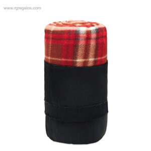 Manta polar en rpet roja funda rg regalos de empresa