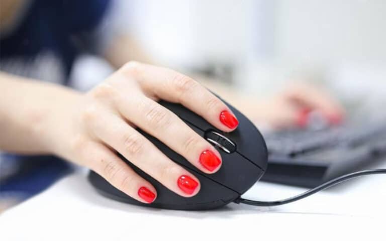 Ventajas de-trabajar con un ratón vertical personalizado